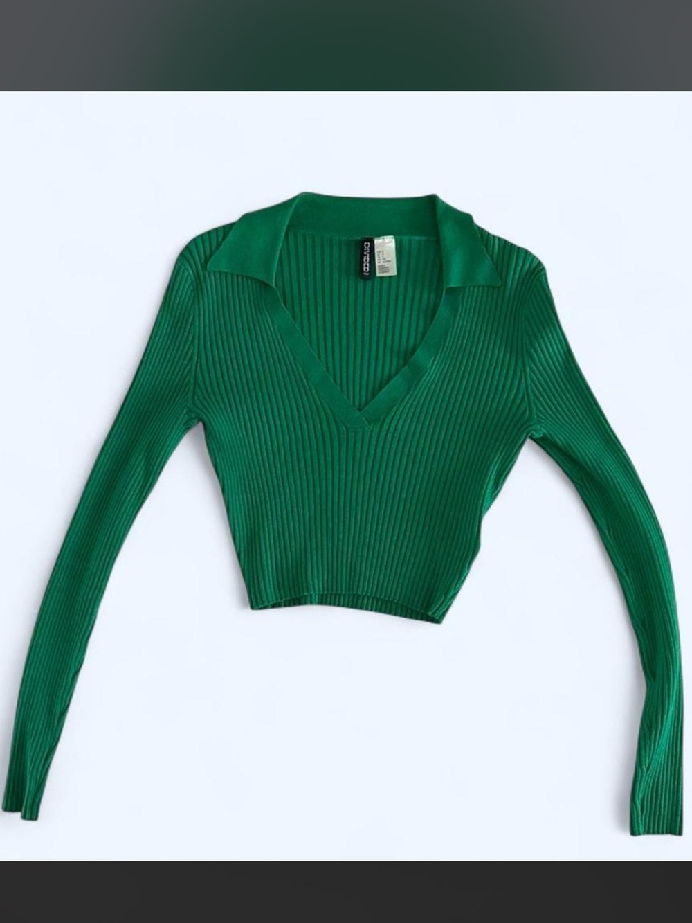 H&M Divided Bright Green Ribbed V-Neck crop Top
